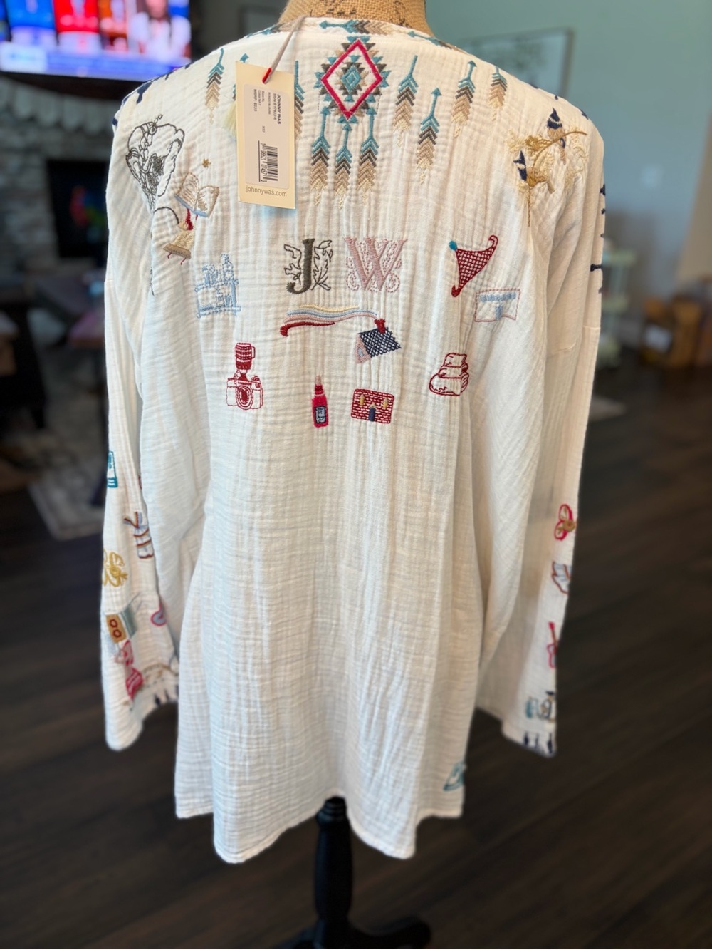 Johnny Was White Embroidered Boho Tunic with Multi-Color Accents - Picture 3 of 6